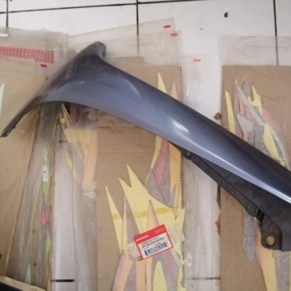 SYP LUAR KANAN FIT SILVER 64430KEV900FMH