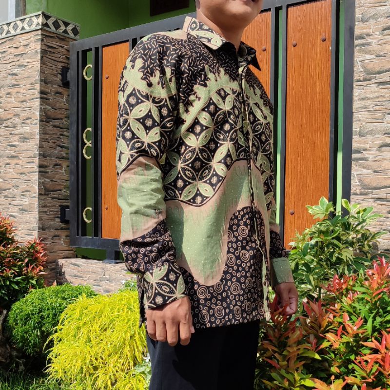 Kemeja Batik Pria Hijau Sage Green Terbaru Reguler BISA COUPLE