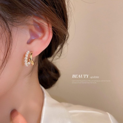 YEEZII Anting Hoop Ganda Hias Mutiara Warna Emas Gaya Elegan Untuk Wanita