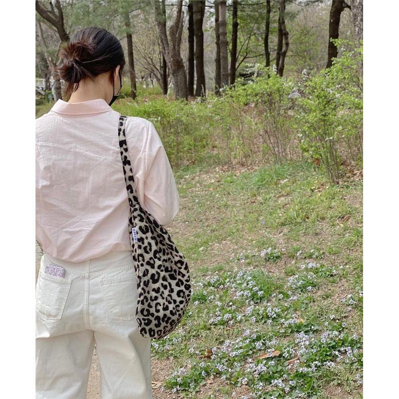 ⊕™Sera Korea emis leopard-print tas kanvas otentik Kong Xiaozhen putih Baihe sama piknik berkemah tas kanvas tas emis