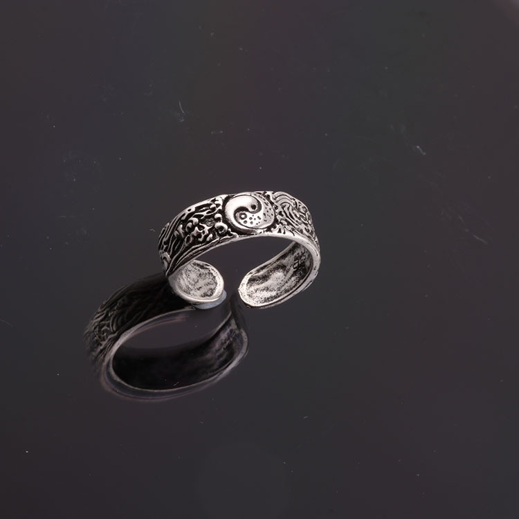Cincin Jari Telunjuk Desain Ukiran Delapan Diagram Gaya Punk Vintage Eropa Amerika Dapat Disesuaikan