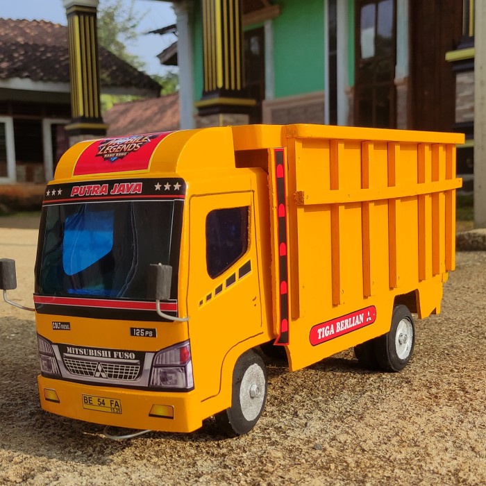 Miniatur mobil truk oleng kayu mobilan mainan anak truck oleng kayu