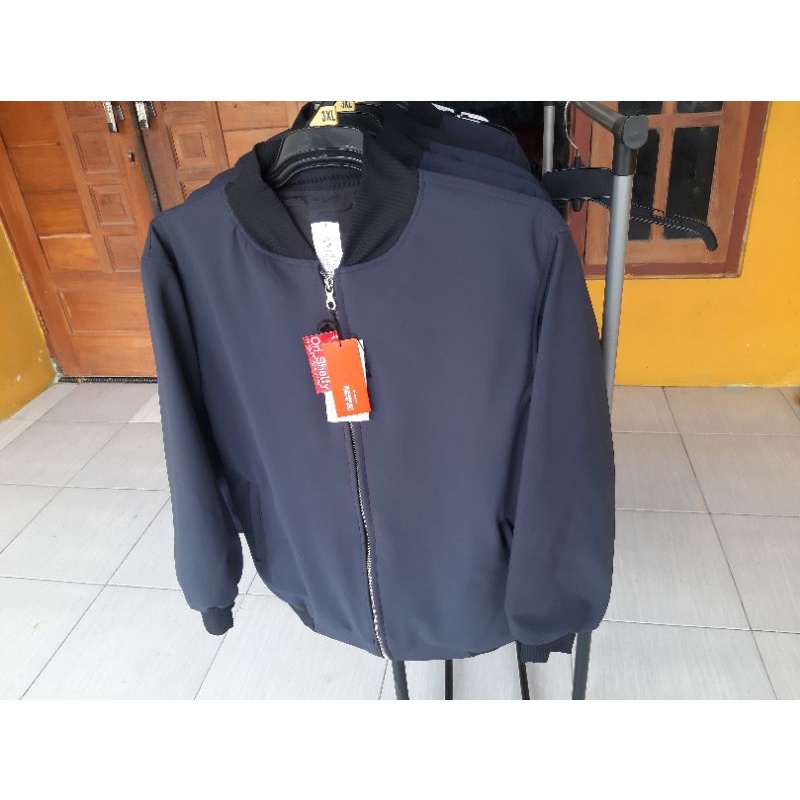 jaket saku kanan kiri resleting