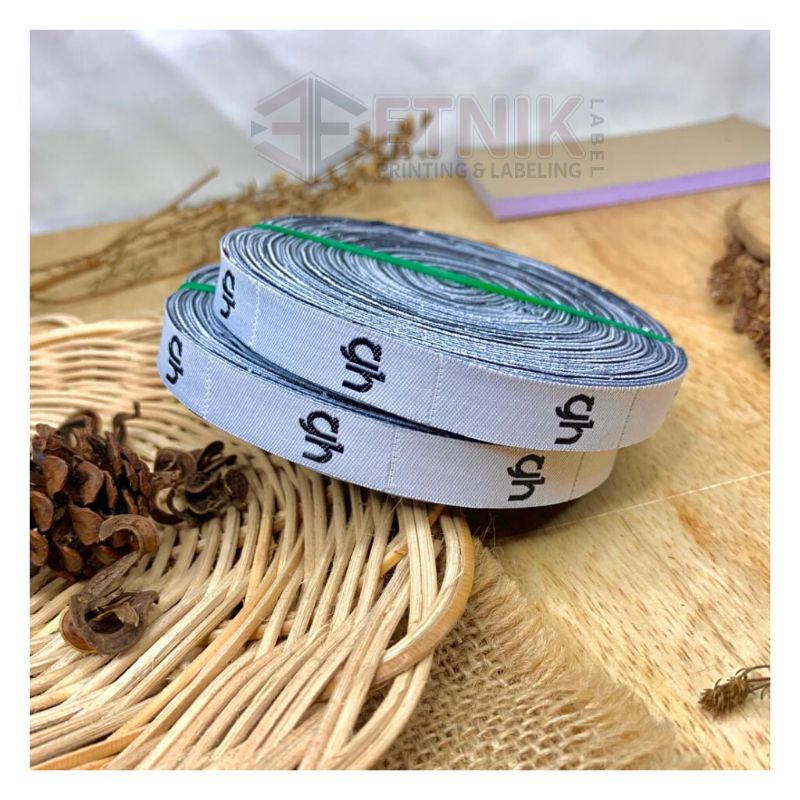 

(1,2x5 cm) woven bordir woven damask label nama label merek label woven label baju label rajut