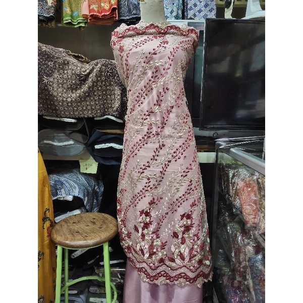 KAIN TILE MUTIARA MOTIF BUNGA DAUN KOMBINASI DAUN BUNGA METERAN MEWAH PREMIUM MURAH