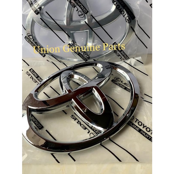 Emblem logo depan toyota innova reborn logo toyota grill innova reborn