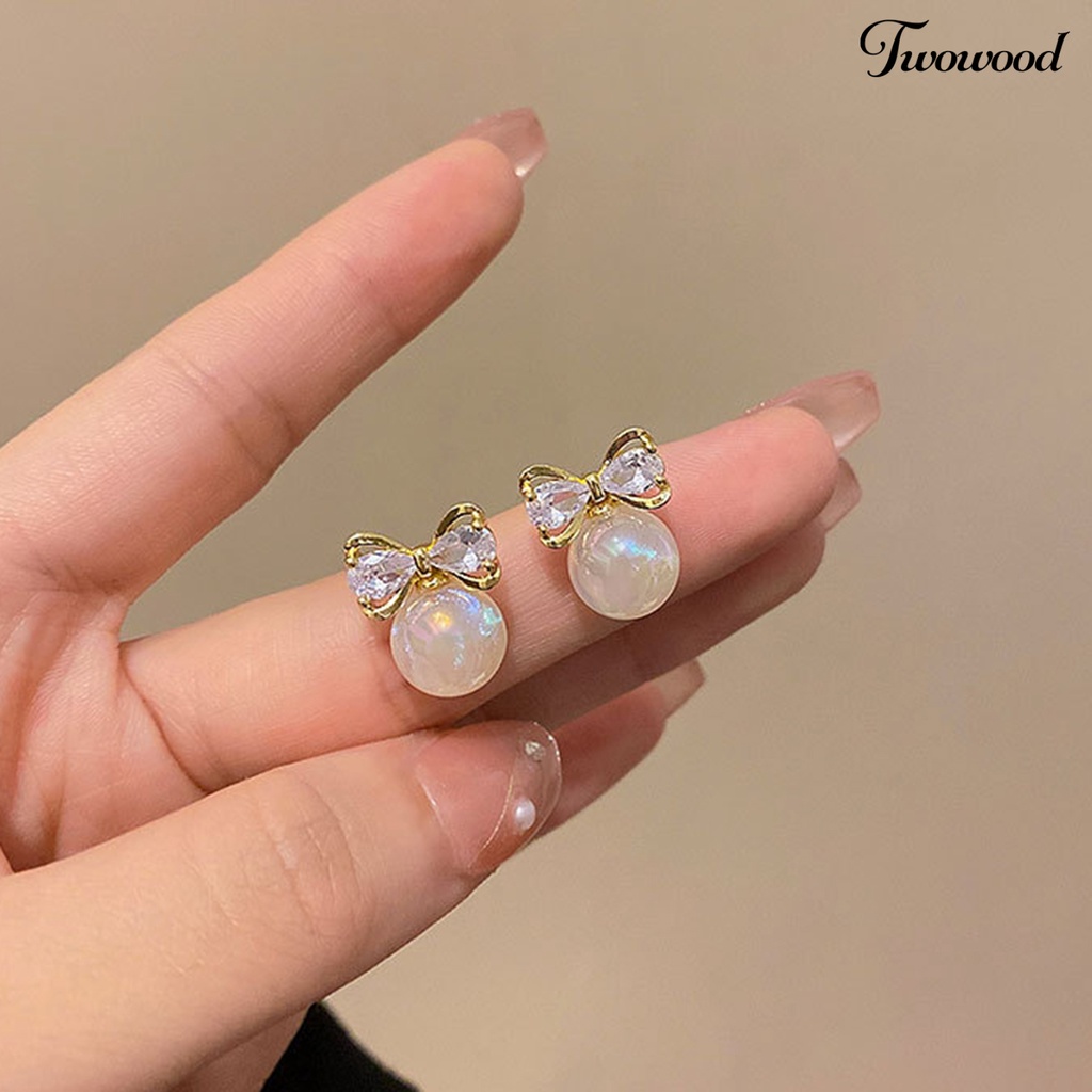 1 Pasang Anting Bentuk Dasi Kupu-Kupu Bahan Alloy Untuk Hadiah