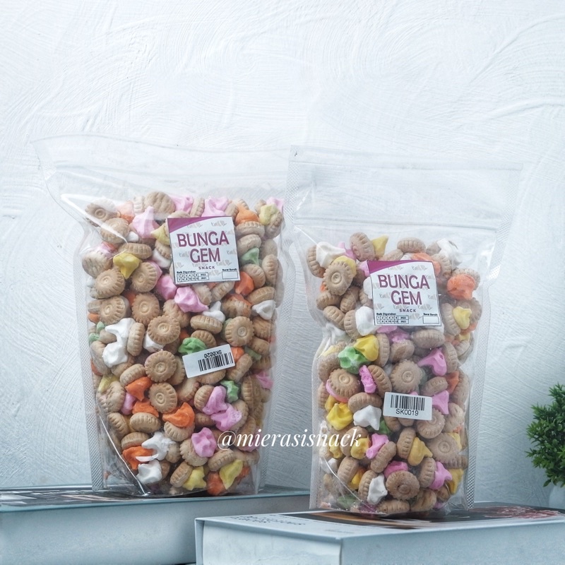 

Biskuit Kiloan Bunga Gem Rose 500gram | Jajanan Jadul | Makanan Ringan Kiloan Murah Enak