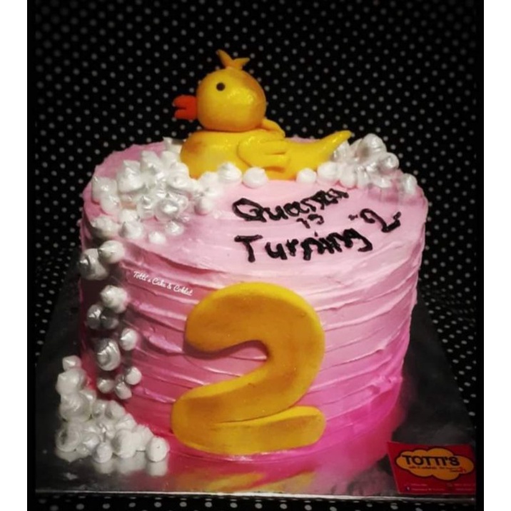 

Kue ulang tahun karakter bebek/ Kue Enak BLACKFOREST Birthday Cake / Kue Ulang Tahun Ultah (20cm )