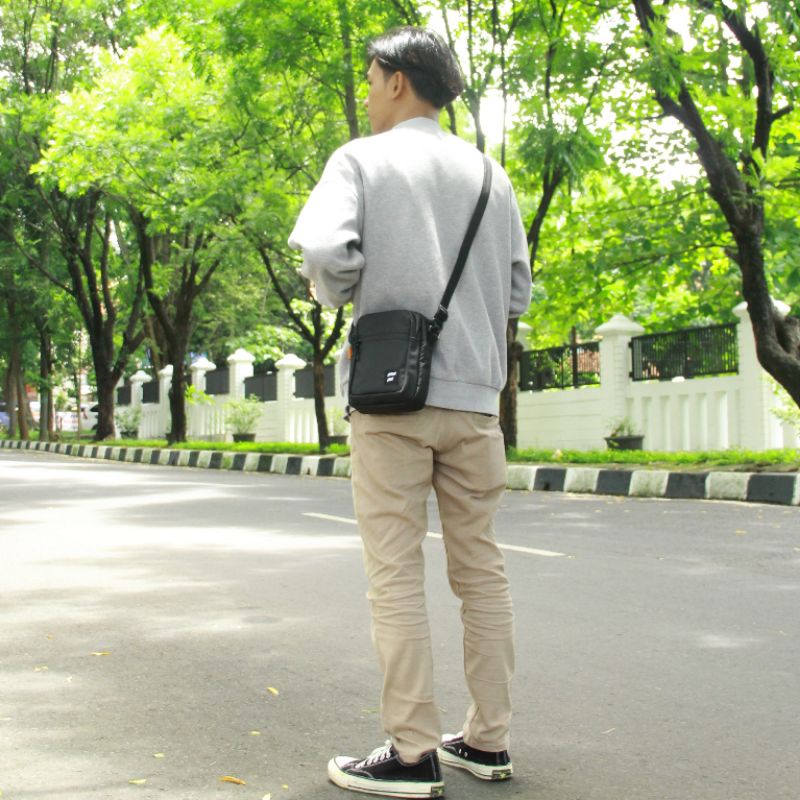 Fansy Kiddo - Tas selempang sling bag pria waterproof