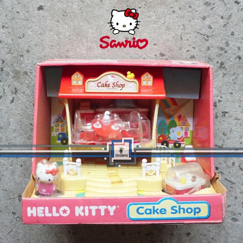 TOHO Sanrio Hello Kitty Cake Shop Playset Diorama Original
