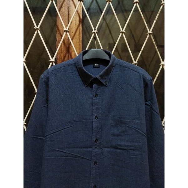 kemeja polos kasual soft flannel uniqlo second original XL