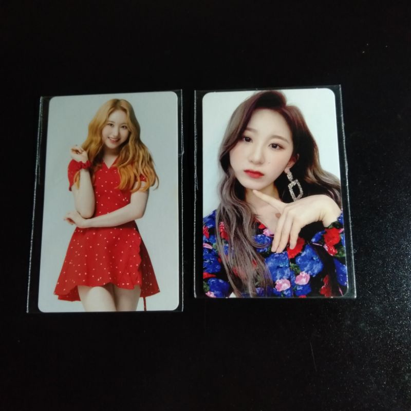 Lee Chaeyeon IZONE Twelve & Bloomiz Photocard pair