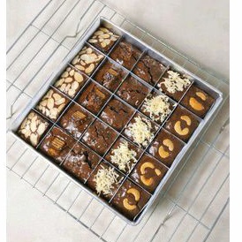 

Fudgy Brownies Sekat 20×20 cm | Hampers Kue