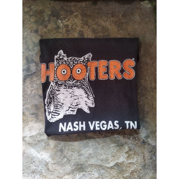 T shirt vintage hooters nash vegas