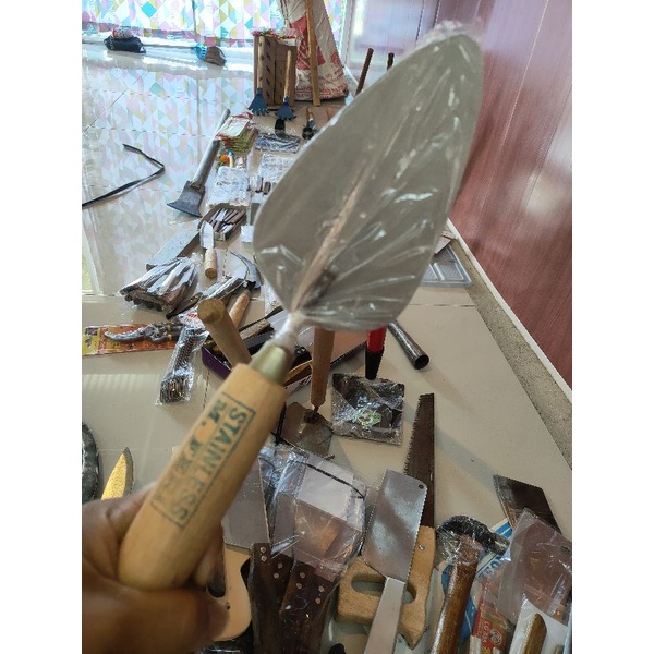 Cetok bangunan alat pertukangan