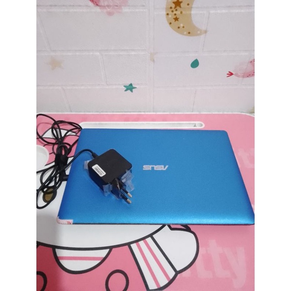 preloved notebook Asus x200m bekas second