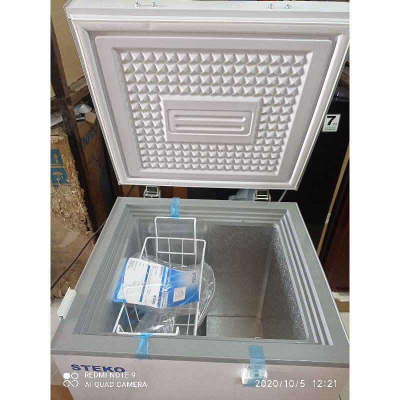 Chest Freezer Steko BF 110 Kapasitas 100 Ltr Frezzer Box Pembeku Makanan