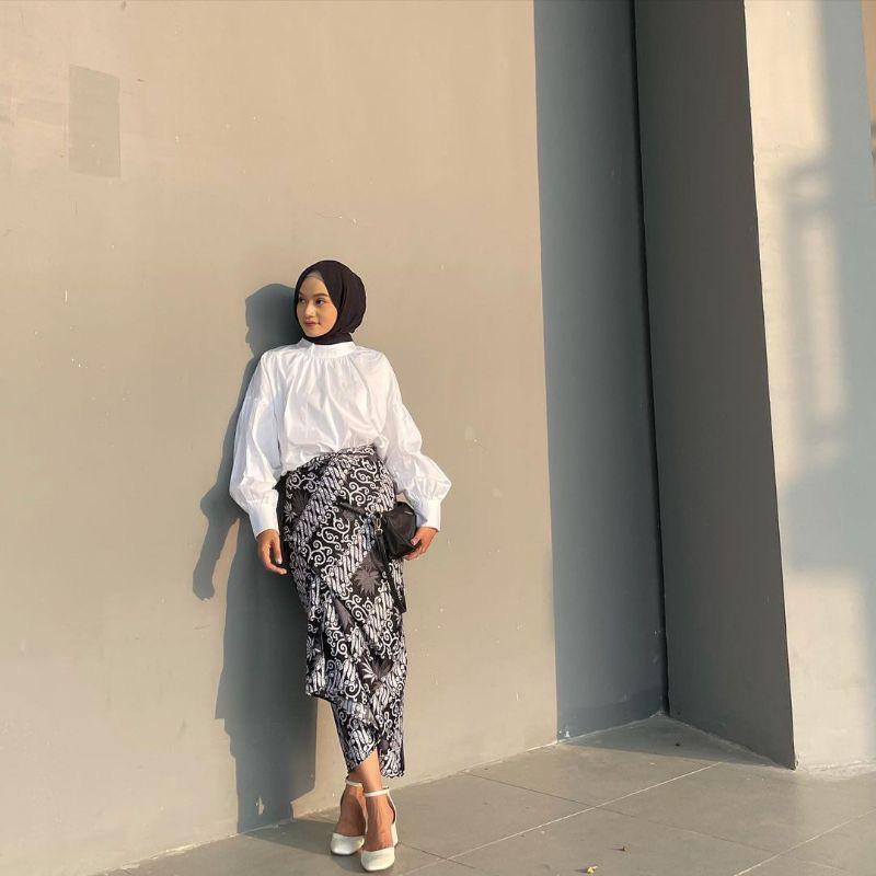 Adinda.kebaya Rok lilit batik / kain lilit batik bawahan kebaya tradisional / rok kebaya /kain rok