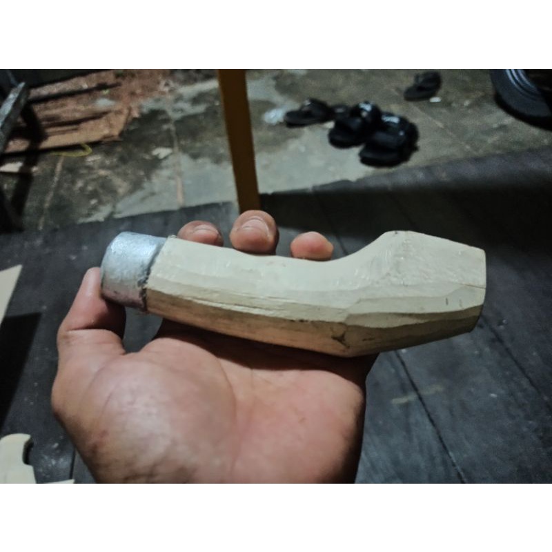 gagang kayu / hulu kayu sudah siap pakai