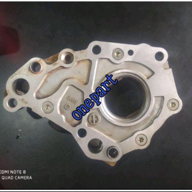 pompa oli Mazda 2 original