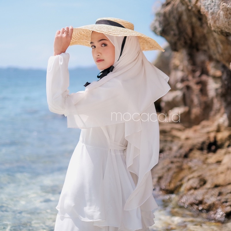 dress ceruty babydoll premium 3 susun full furing tidak nerawang flowy model mayung tali pinggang putih tulang broken white gading lengan karet busui dan wudhu friendly bisa untuk prewedding prewed ootd pantai