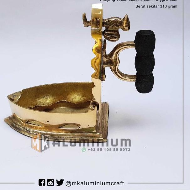 Miniatur Setrika Kuno - Seterika Arang - Setrika Mini Kuningan