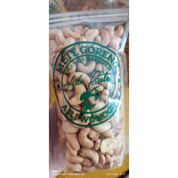 

kacang mede