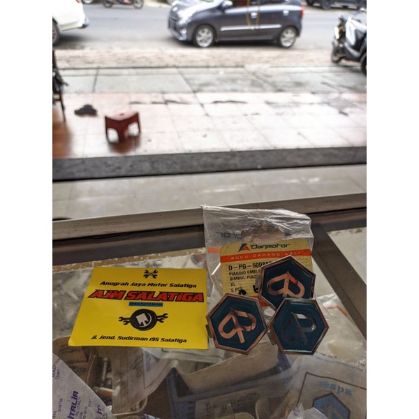 EMBLEM DASI CUNG VESPA EXCEL DAN VESPA SPARTAN