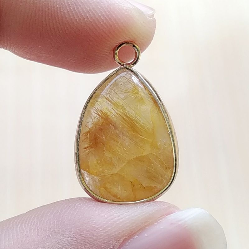 Liontin Batu Natural Kecubung Serat Emas / Cendana Rutilated Quartz 05