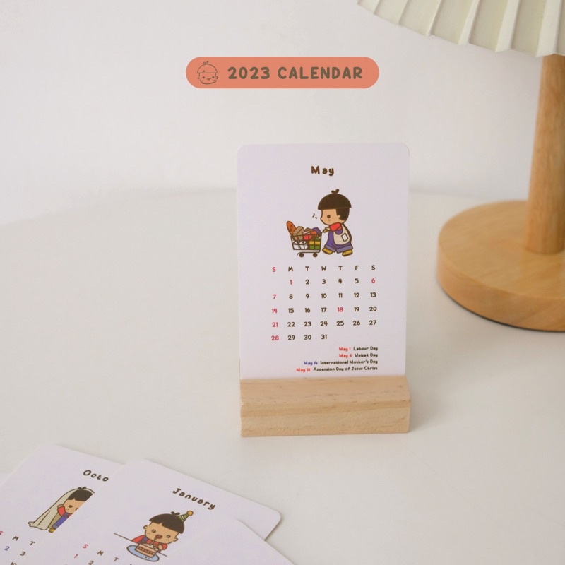 Toteally Calendar 2023 Aesthetic | kalender meja gaya korea