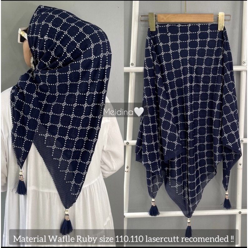 segi empat GG Tasel / Tasel motif / Tasel Pompom / segi empat tasel