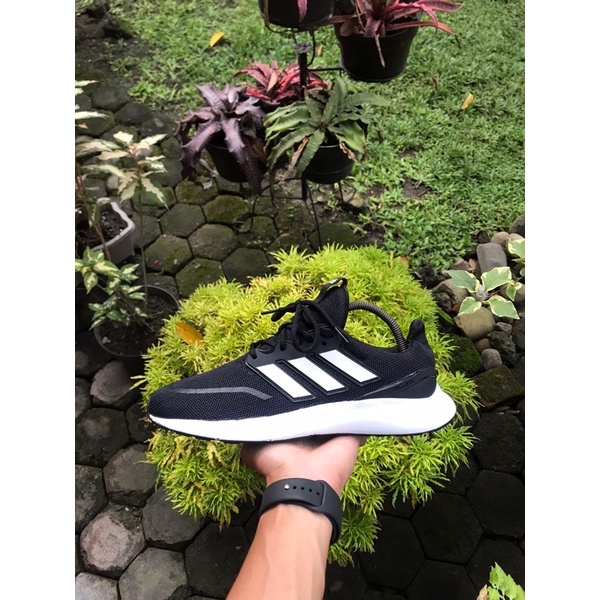 Sepatu Pria Adidas Energy Falcon