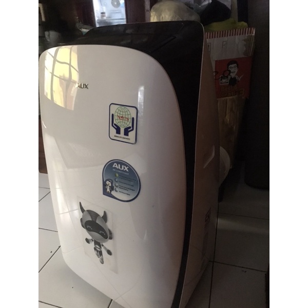 AC PORTABLE AUX 1PK PENDINGIN RUANGAN SECOND LIKE NEW