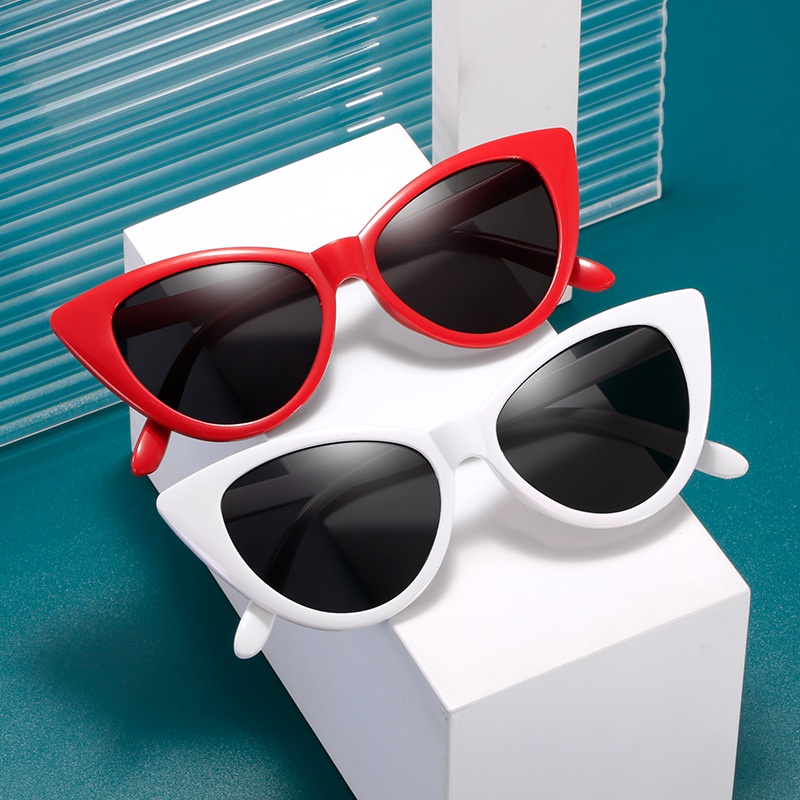 022 Kacamata Hitam Cat eye Gaya retro Untuk Pria / Wanita