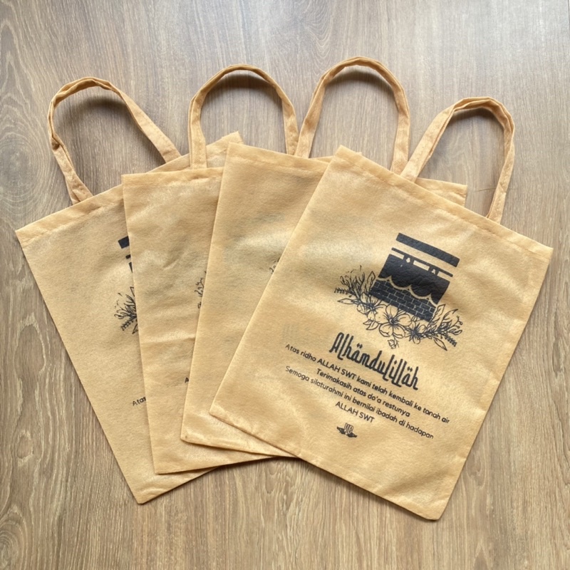 TAS SOUVENIR HAJI DAN UMROH SPUNBOUND TERLARIS TERMURAH GAMBAR KA'BAH GOODIBAG OLEH - OLEH HAJI READY SIAP KIRIM F25X30