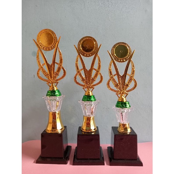 Piala Kristal 01/Set Juara 123 FG 24