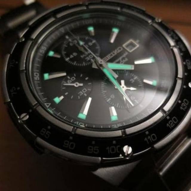 Seiko Quartz SNAD83P1 Chronograph Alarm - Jam Tangan Pria SNAD83