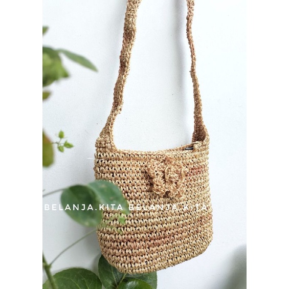 tas wanita  / tas pantai / tas rajut anyam  agel rumbai hits