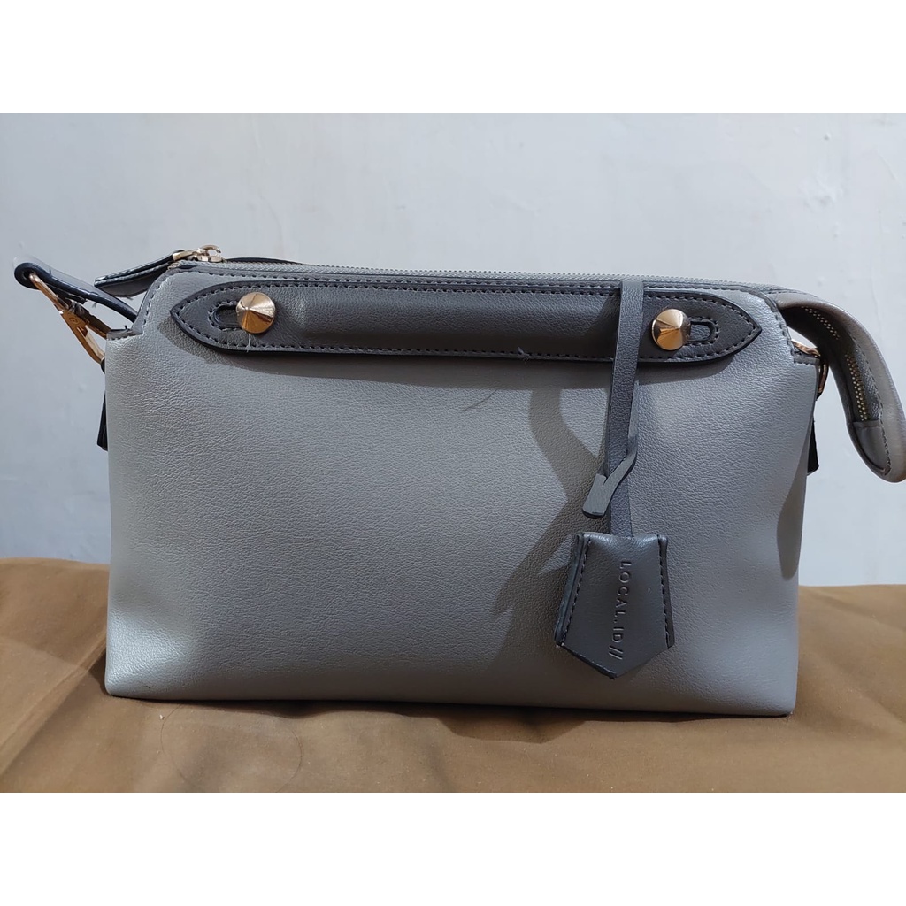 Preloved Shoulder/Sling Bag Local.id