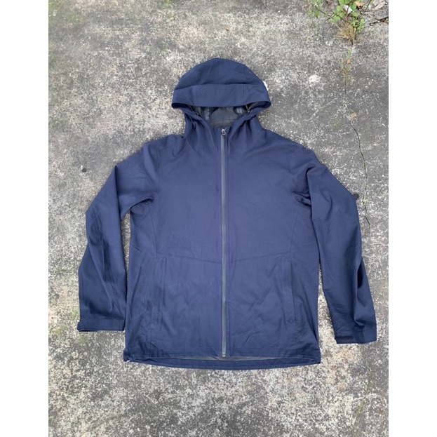 Uniqlo blocktech jacket Size XL