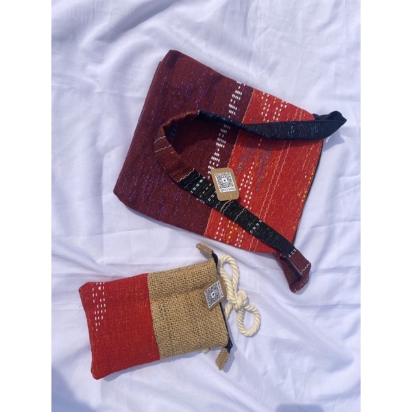 NOEI RED SADUM EDITION | TAS SELEMPANG ULOS MERAH MAROON DAN SLINGBAG GONI KOMBINASI ULOS SADUM | SE