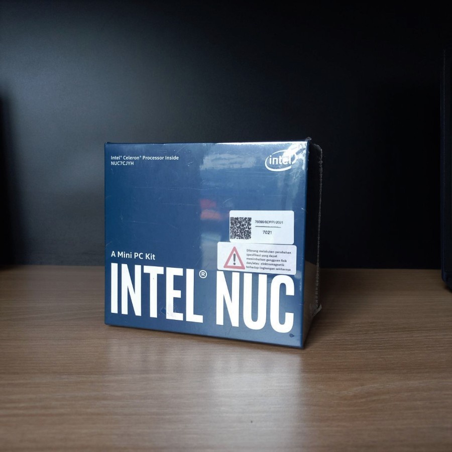 Intel NUC Kit NUC 7CJYH + 120GB SSD + 8GB RAM Paket Mini Pc