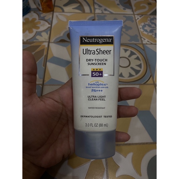 Preloved NEUTROGENA ULTRA SHEER DRY TOUCH SUNSCREEN