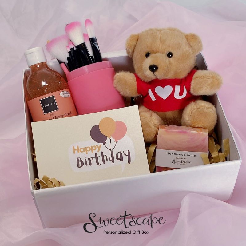 

Gift Box Package 392-Paket Hampers 392 - Hadiah Ultah Untuk Wanita