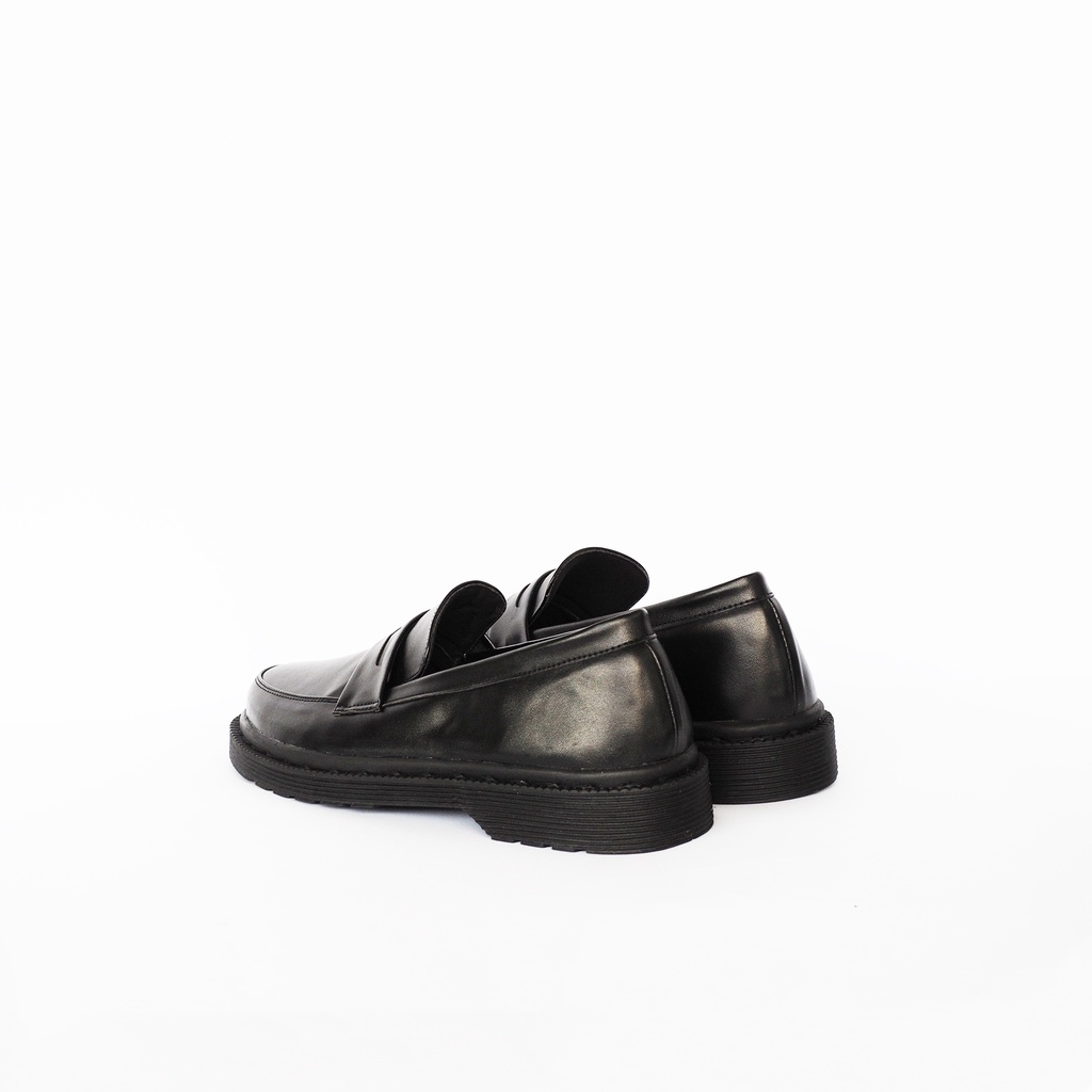 Sepatu Slip On Loafers Pria Formal | SB AIDEN BLACK