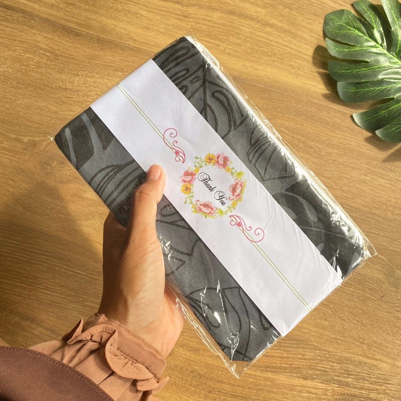 SOUVENIR MURAH KEKINIAN WEDDING ULTAH KHITAN TASYAKURAN POUCH KEKINIAN SEMI KANVAS MOTIF MONSTERA ABU FREE PACK PLASTIK THANK CARD THANK YOU 20X12  READY SIAP KIRIM