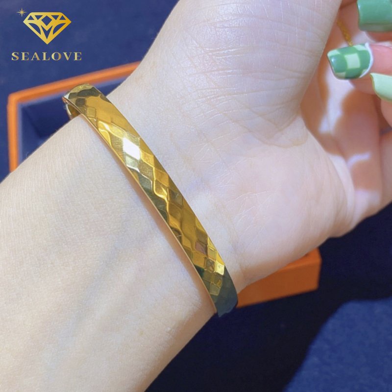 Gelang Tangan Titanium Wanita Anti Karat - Perhiasan Bangle Perempuan - Gelang Idaman semua Wanita - Bisa COD