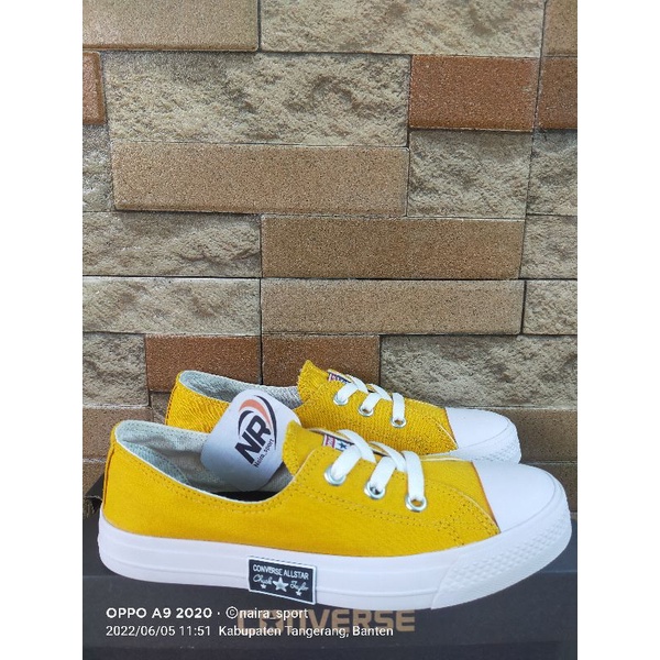 Sepatu Converse wanita slip on terbaru