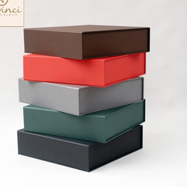 

kotak kado souvenir uk 30x30x8cm Abu-abu